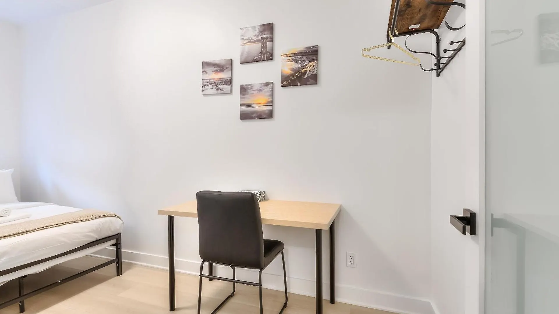 Magnificent Industrial Apartment Heart Of Downtown Montreal